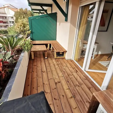 T2 55 M2 Clim & Terrasse - 4 Pers Apartman